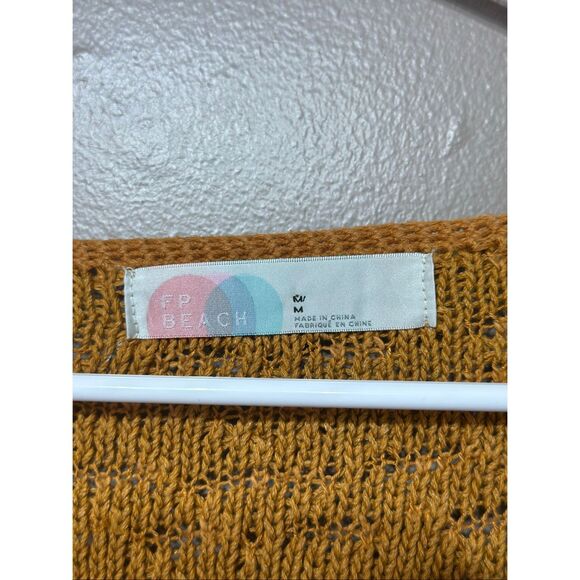 Free People Boho Slouchy Shoulder Mustard Yellow Crochet Crop Top Sweater Medium - Picture 5 of 10